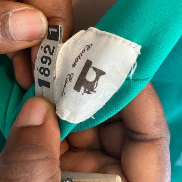 Sleeveless one shoulder dress - Picture 3 of 5